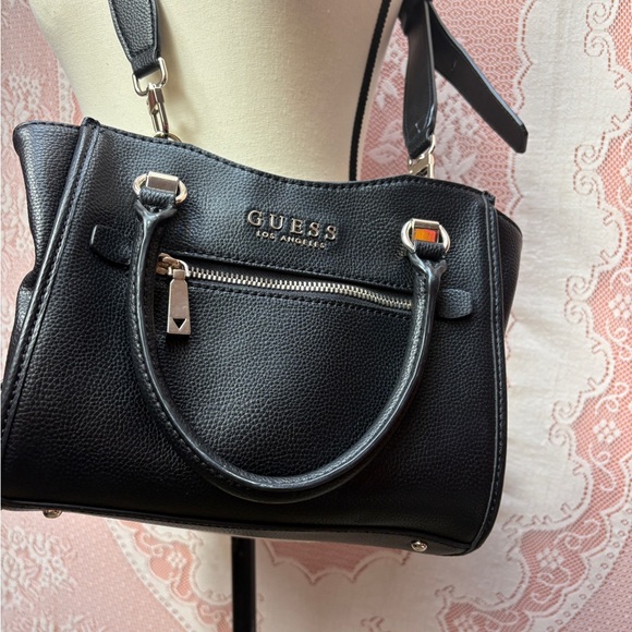 SOLD👻GUESS Los Angeles Black Satchel | Crossbody - Picture 2 of 8
